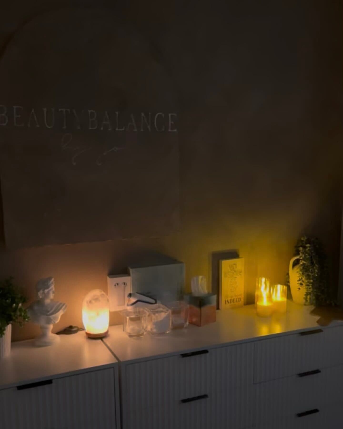 Candlelit studio at Beauty Balance by Jo